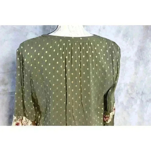 Chico's size 1 green w/gold thread dots;crushed velvet accents on shoulder lined - Picture 9 of 16